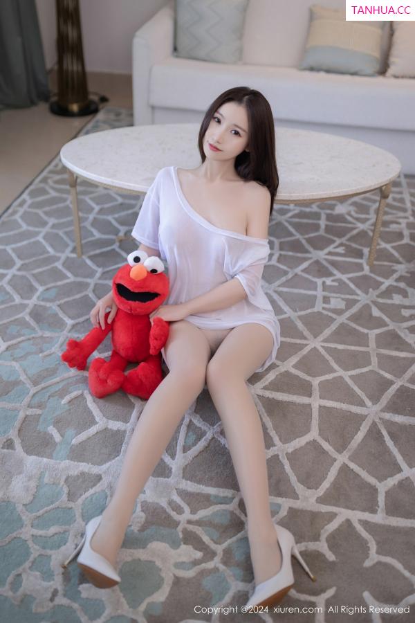   [XiuRen]高清写真图 2024.07.10 No.8834 杏子Yada 丝袜美腿第20张图片